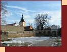 A to je zas pohled ze zámku na město